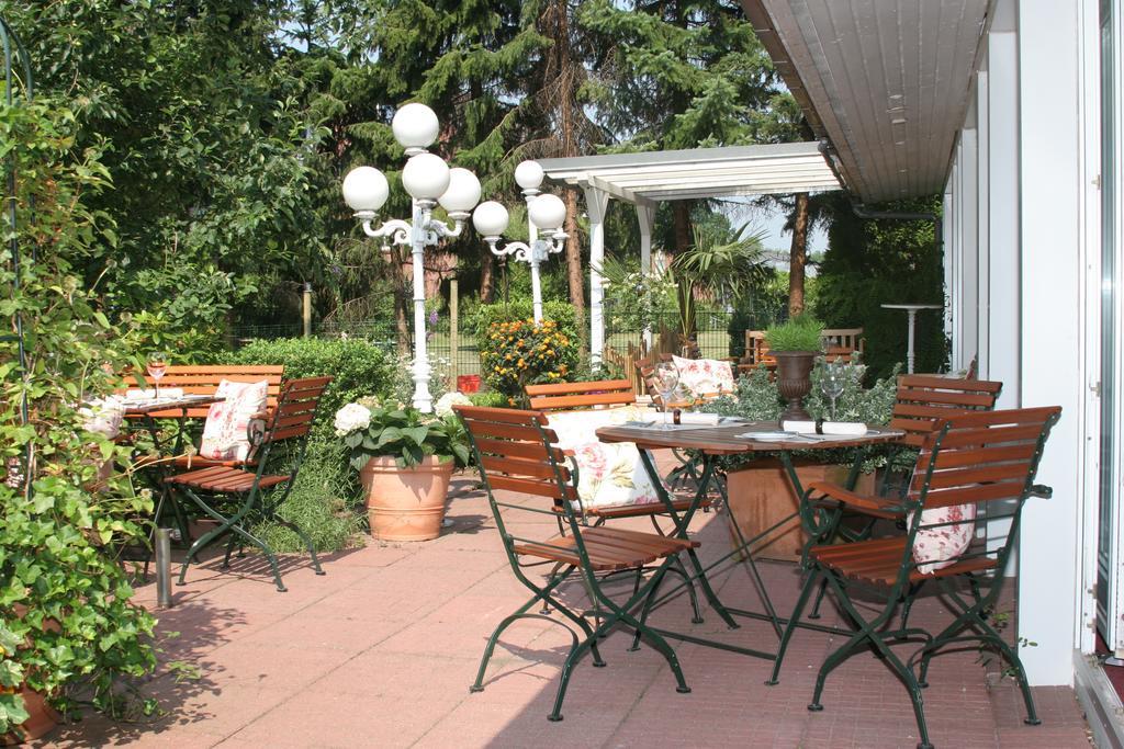 Hotel Wilhelm Busch Norderstedt Szoba fotó